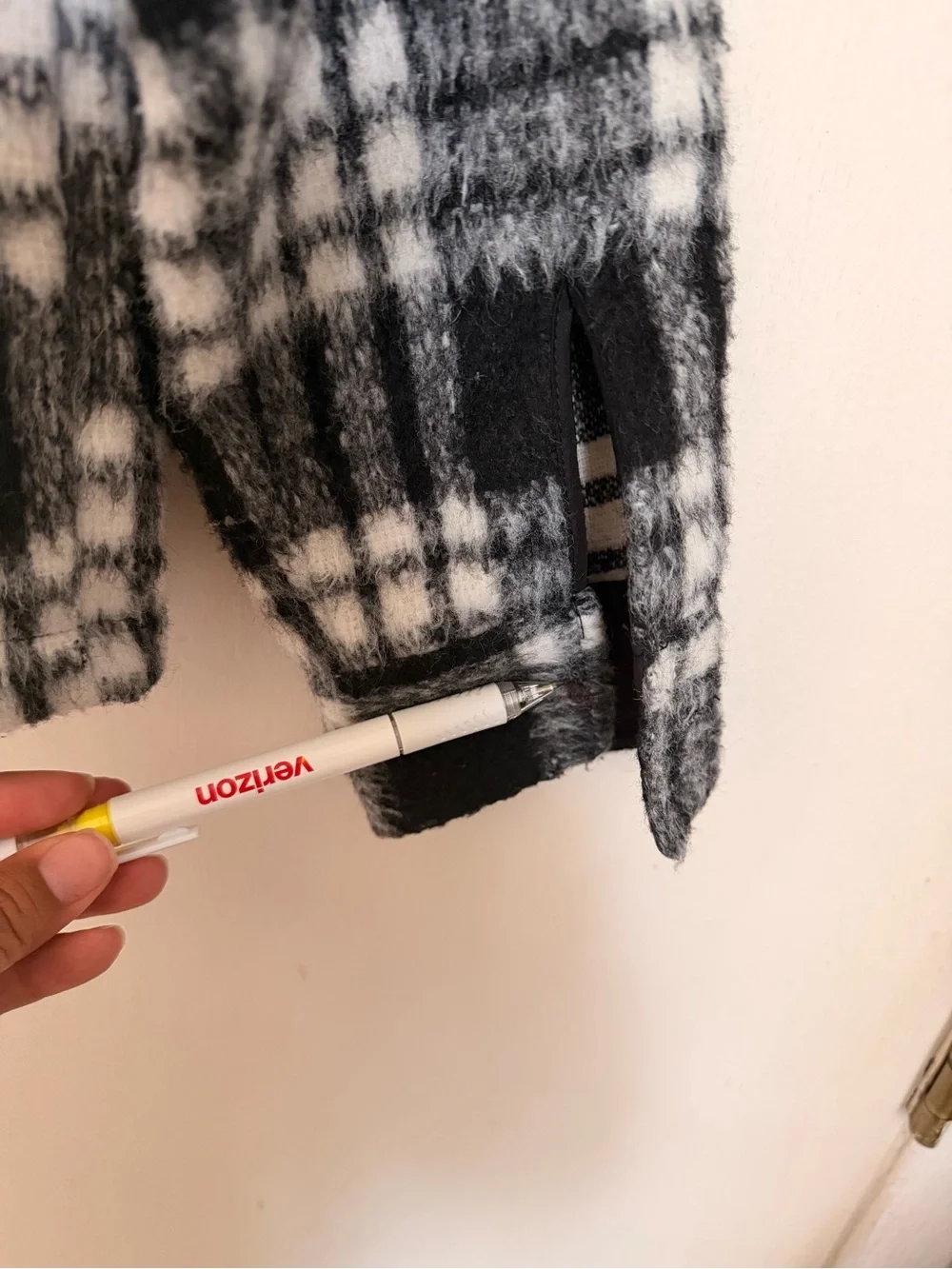 Cat & Jack Black and White Plaid Button-Up Shacket